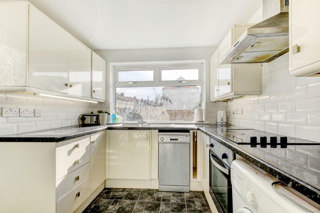 Lovely 3 Bed House In Bristol Villa ภายนอก รูปภาพ